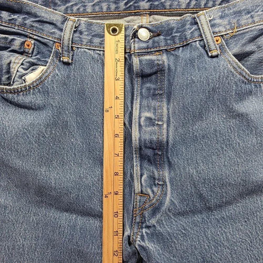 Levis 501 Jeans Mens 40x30 Blue Button Fly Straight Leg Denim Medium Wash - Picture 7 of 11